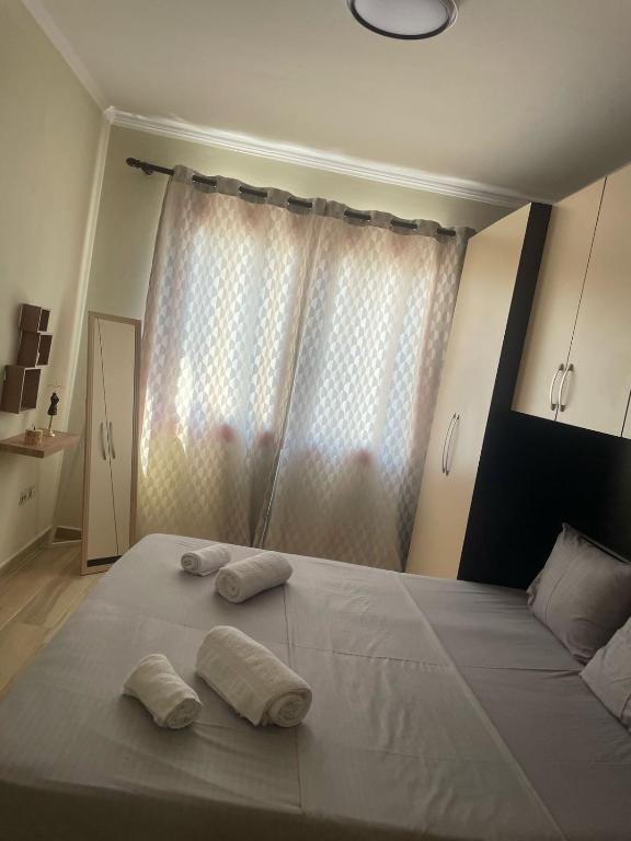 Postel nebo postele na pokoji v ubytování Paolos Apartment