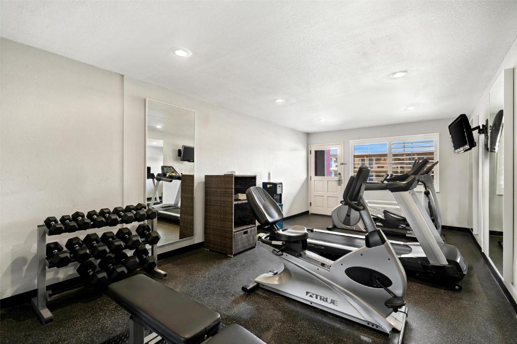 Salle ou équipements de sports de l'établissement Best Western Desert Villa Inn