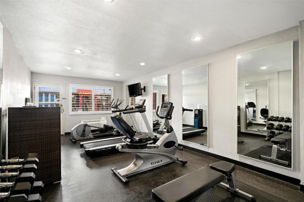 Salle ou équipements de sports de l'établissement Best Western Desert Villa Inn