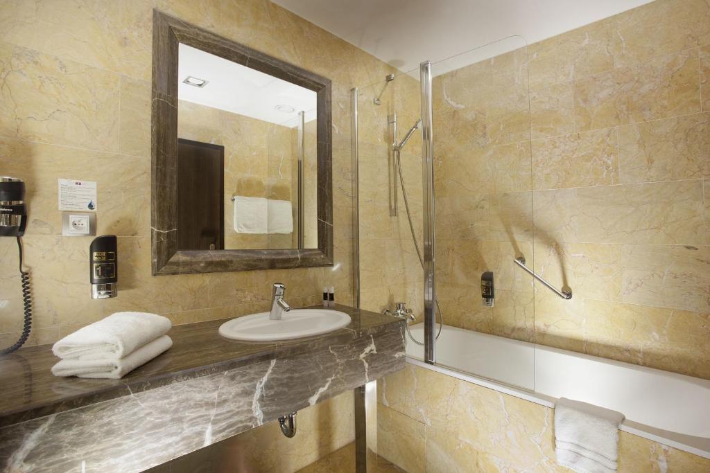 Koupelna v ubytování Grandior Hotel Prague