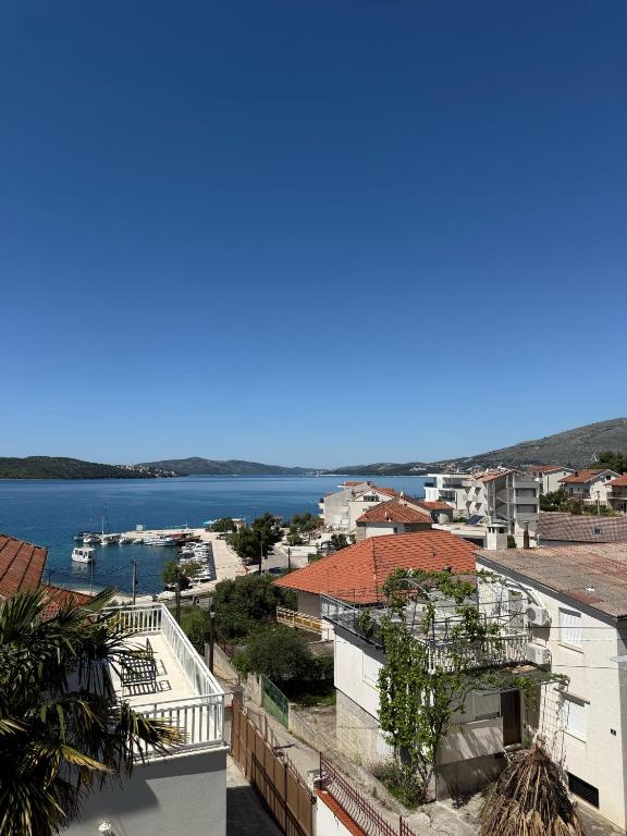 4-Bedroom Lux Apartment with Amazing Scenery