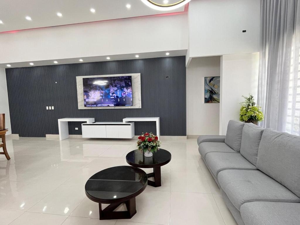 magnifica villa en cabrera