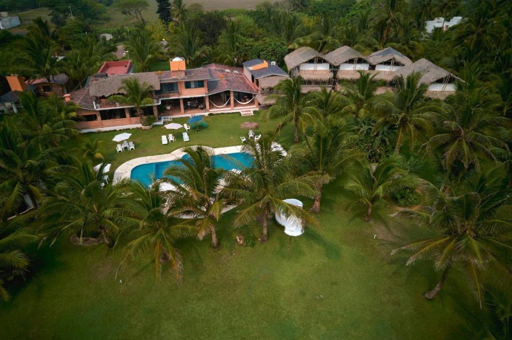 Bazén v ubytování Hotel Taboga Eco Boutique & Spa Costa Esmeralda nebo v jeho okolí
