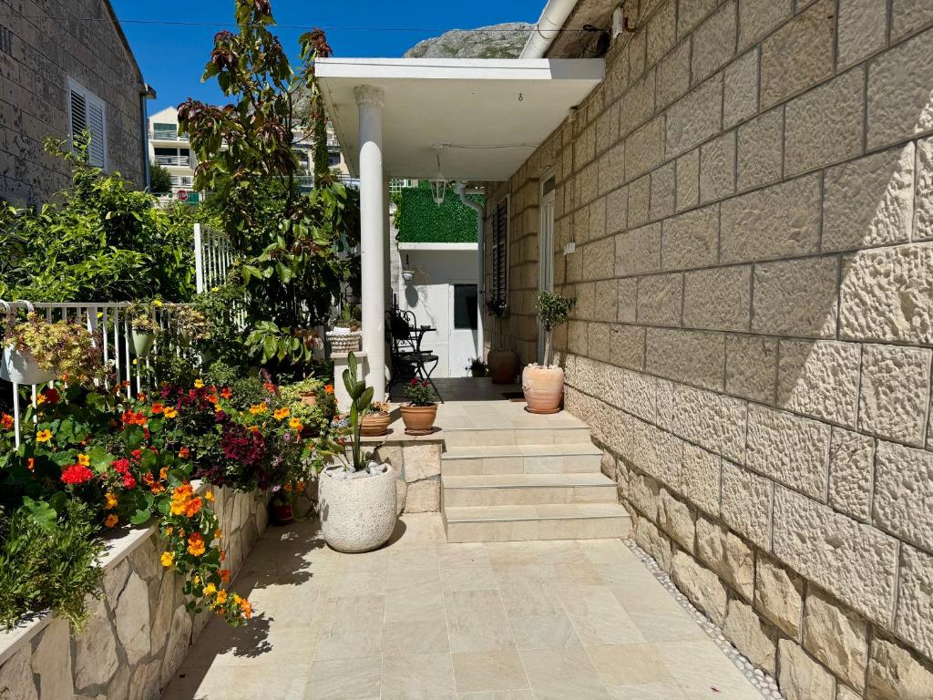 Vonkajšia záhrada v ubytovaní Holiday Home Lungo Mare