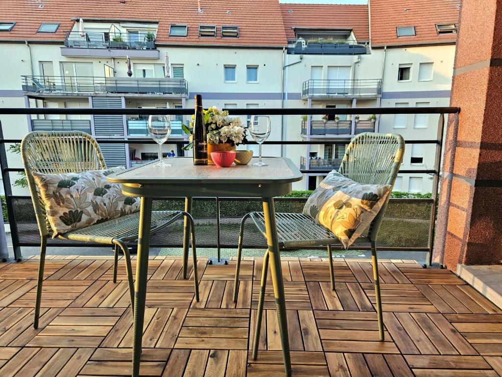 Gîte Forestier - T2 Cosy avec Terrasse & 2 Parkings privatifs -Centre ville- Classement ministériel 4 étoiles – photo 14