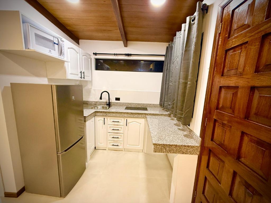 Kuchyň nebo kuchyňský kout v ubytování Casa Elalu