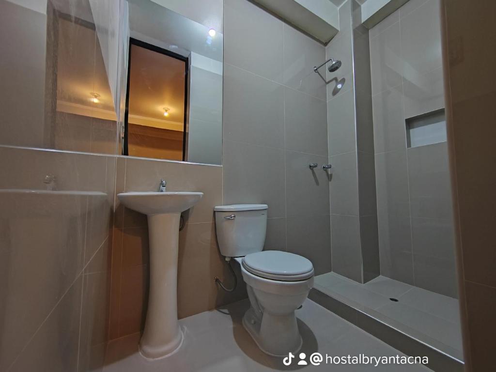 Koupelna v ubytování Hostal Bryan