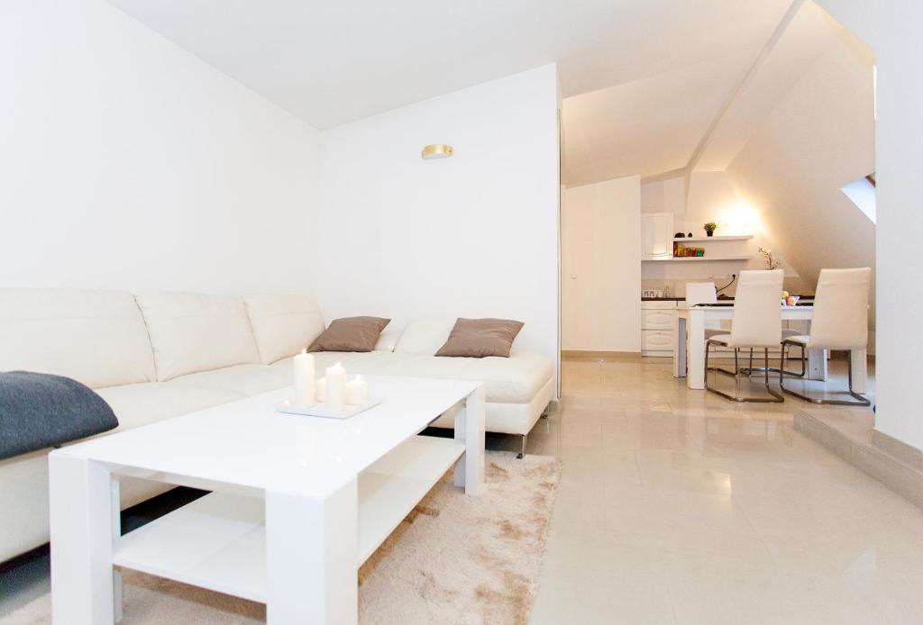 Studio Apartament Centrum Katowice - Studio Deluxe (4 Adulti)