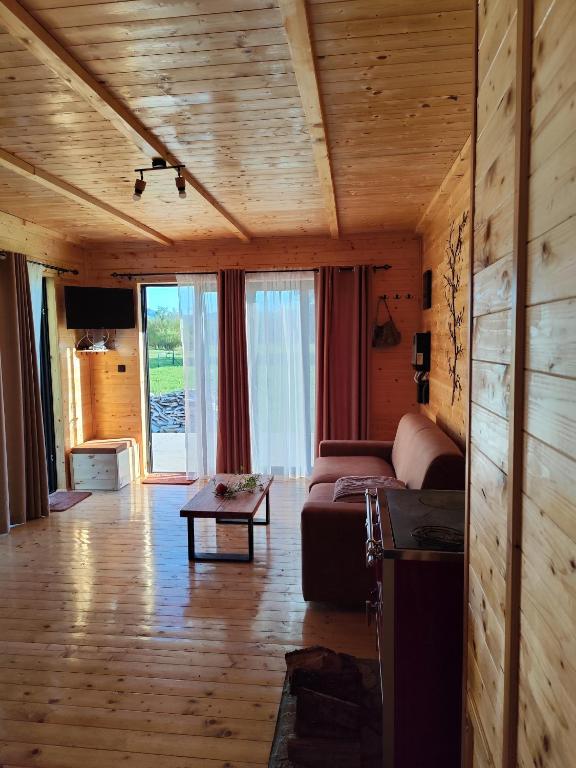 Posezení v ubytování Hidden Valley Cabin