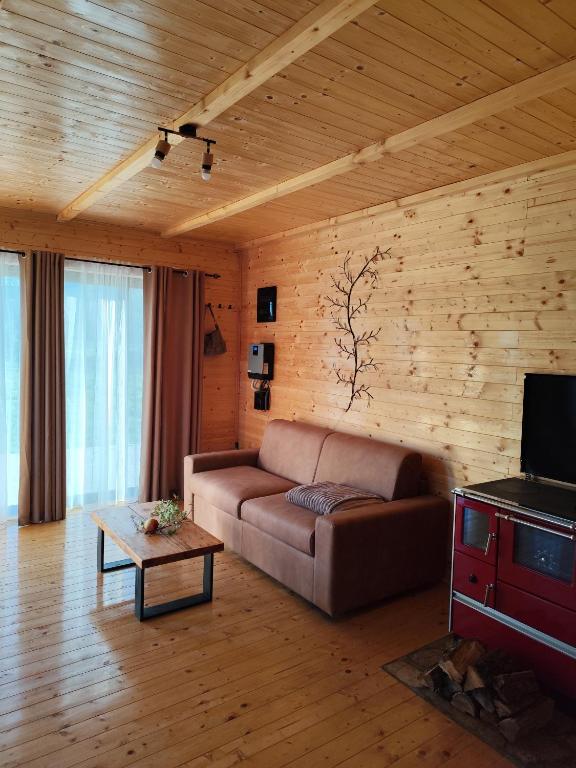 Posezení v ubytování Hidden Valley Cabin