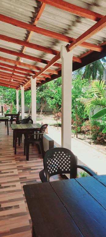 Fotografie z fotogalerie ubytování Nilaveli Beach Rooms v destinaci Nilaveli