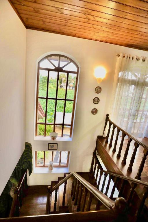 Posezení v ubytování Charming Retreat with Pool in Maharagama, Colombo