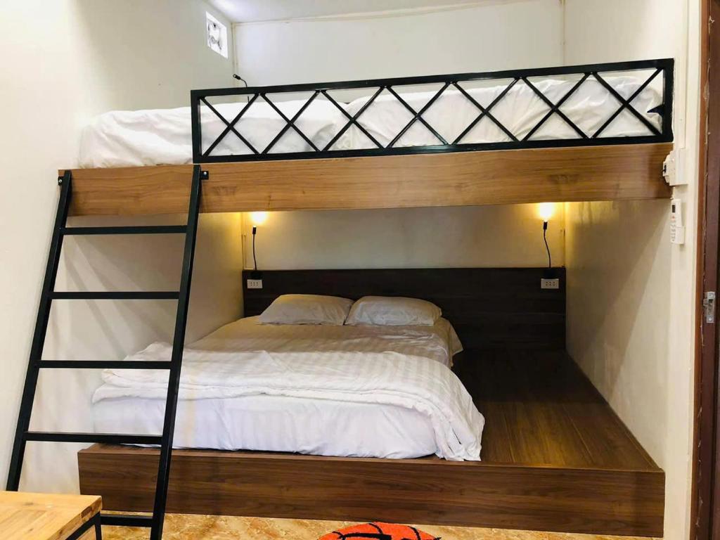AK Homestay - Motorbike Rental - Peaceful Stay in Cao Bang - Economy-Vierbettzimmer
