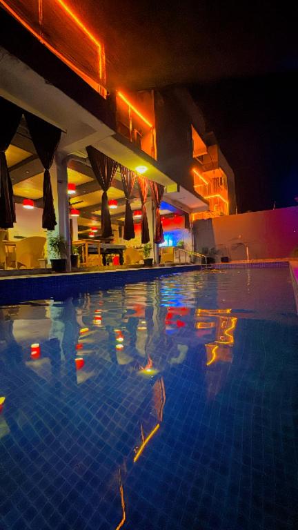 Bazén v ubytování Seaside Stay nebo v jeho okolí