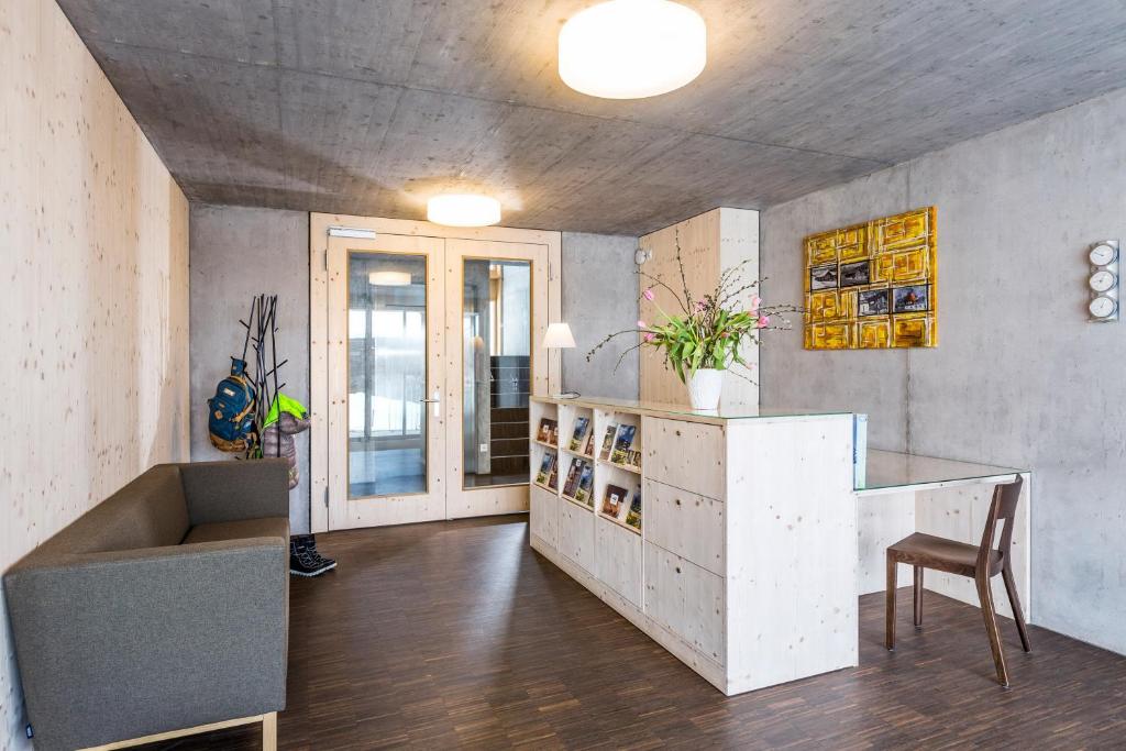 Зображення з фотогалереї помешкання Nova Casa Spinatscha Sedrun у місті Седрун