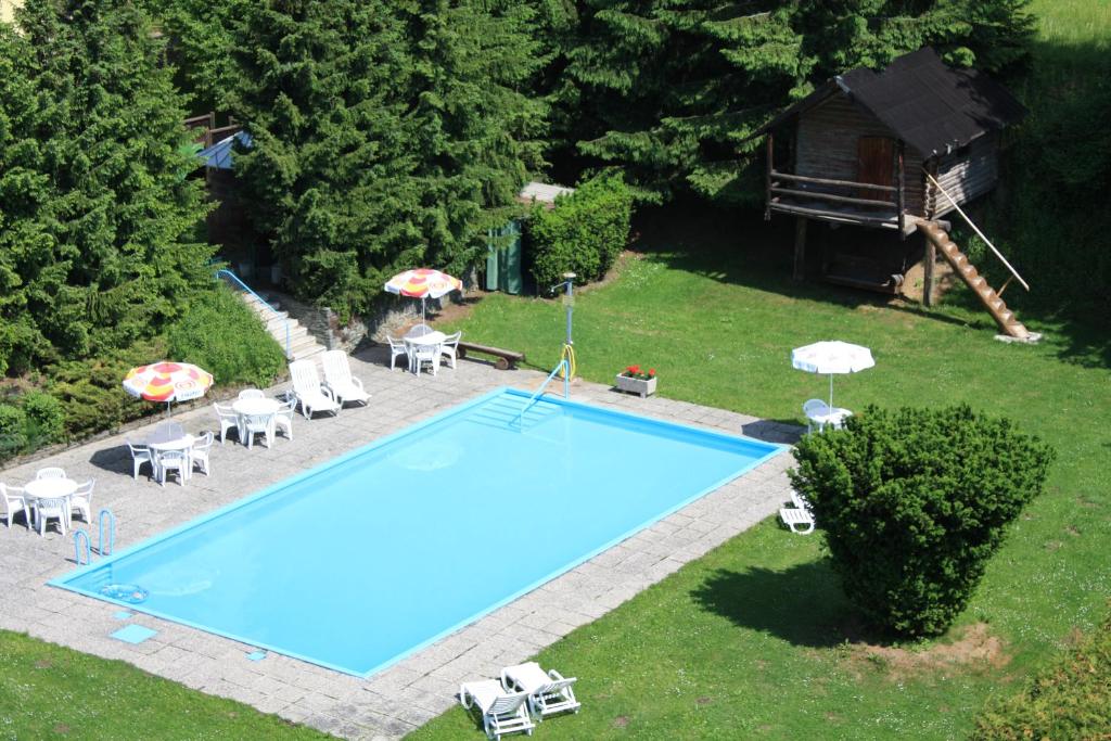 Bazén v ubytovaní HOTEL Jerolitsch alebo v jeho blízkosti