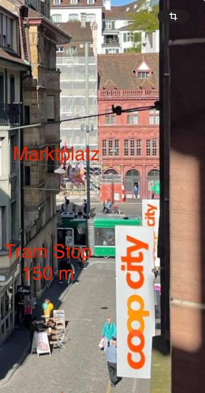 Im Herzen der Altstadt Basel - Resim 10