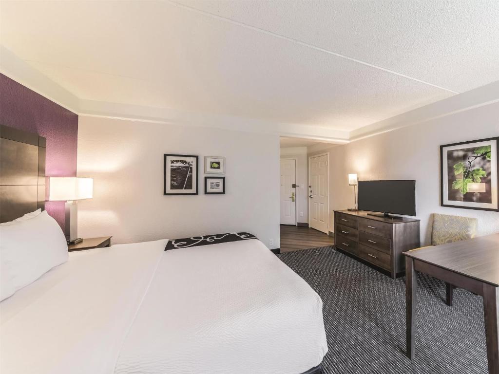 La Quinta by Wyndham Austin Airport - 