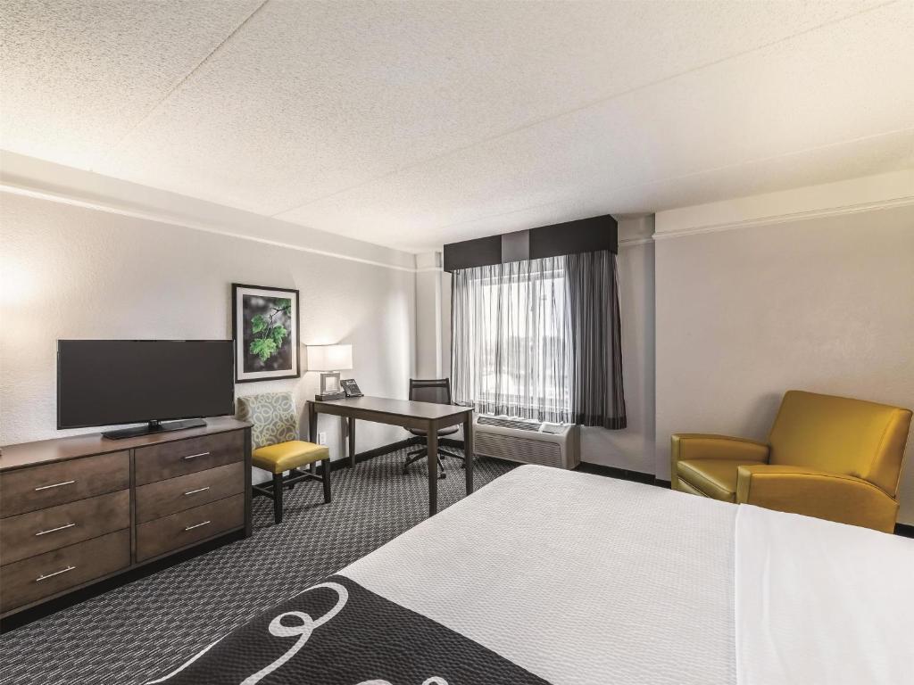 La Quinta by Wyndham Austin Airport - 