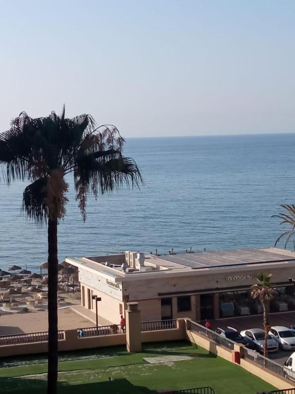 APARTAMENTO RONDA 4 BOLICHES Primera línea de playa