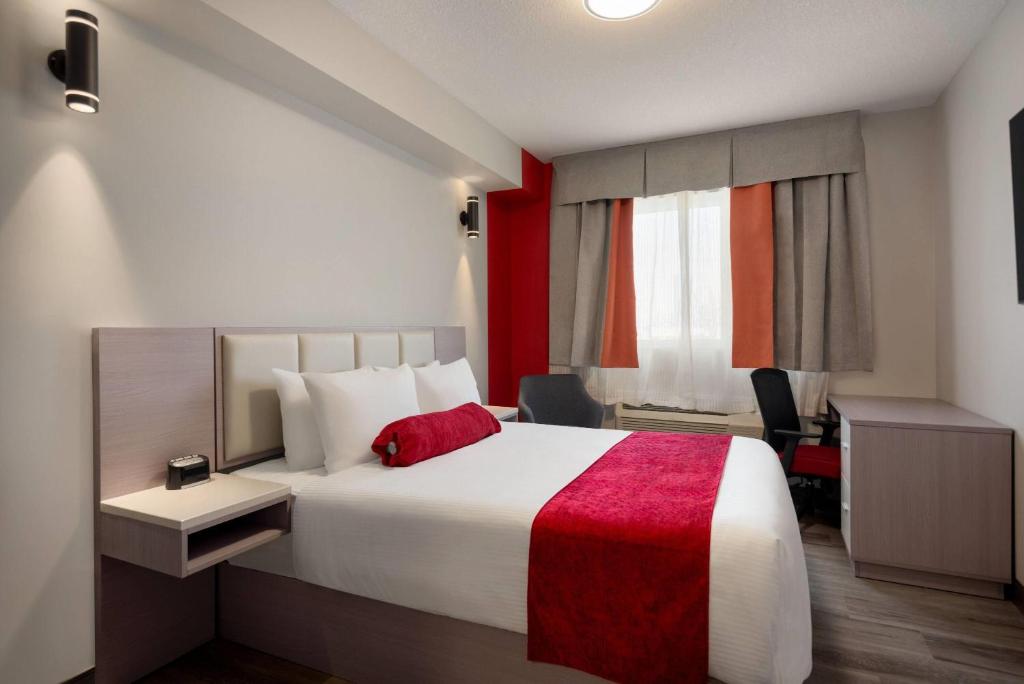Ramada by Wyndham West Edmonton Hotel & Suites - Resim 8