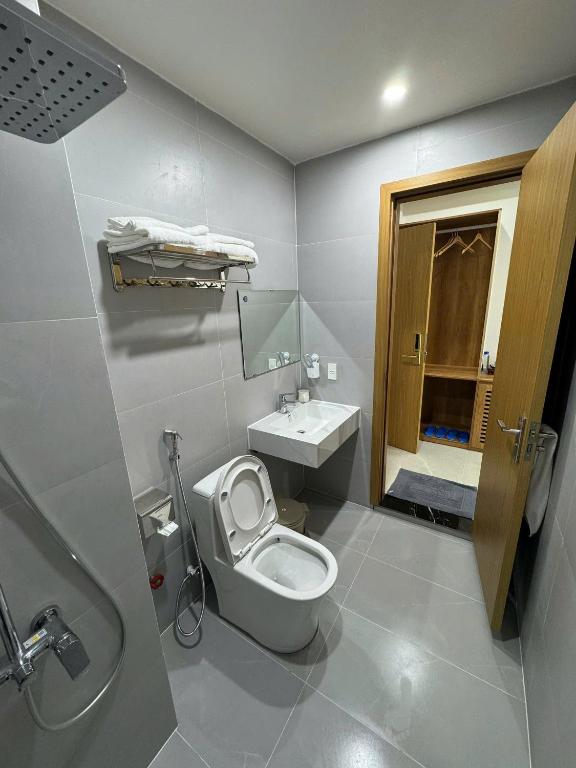 Koupelna v ubytování Tùng Lâm Hotel