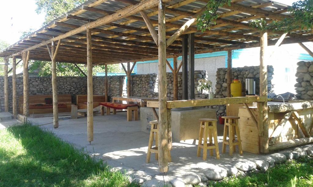 Bel-Zhan Yurt Lodgeにあるレストランまたは飲食店
