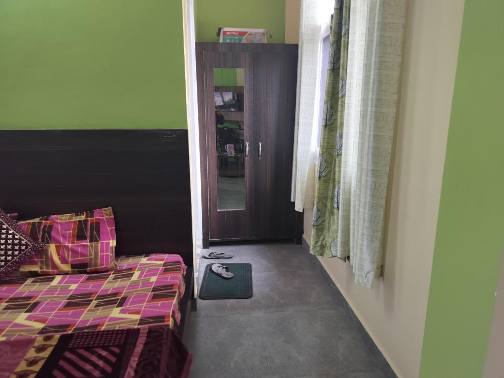 Posezení v ubytování Tree Valley Homestay Chail