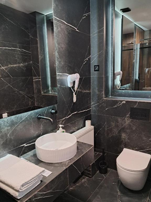 Ideal Hotel - 