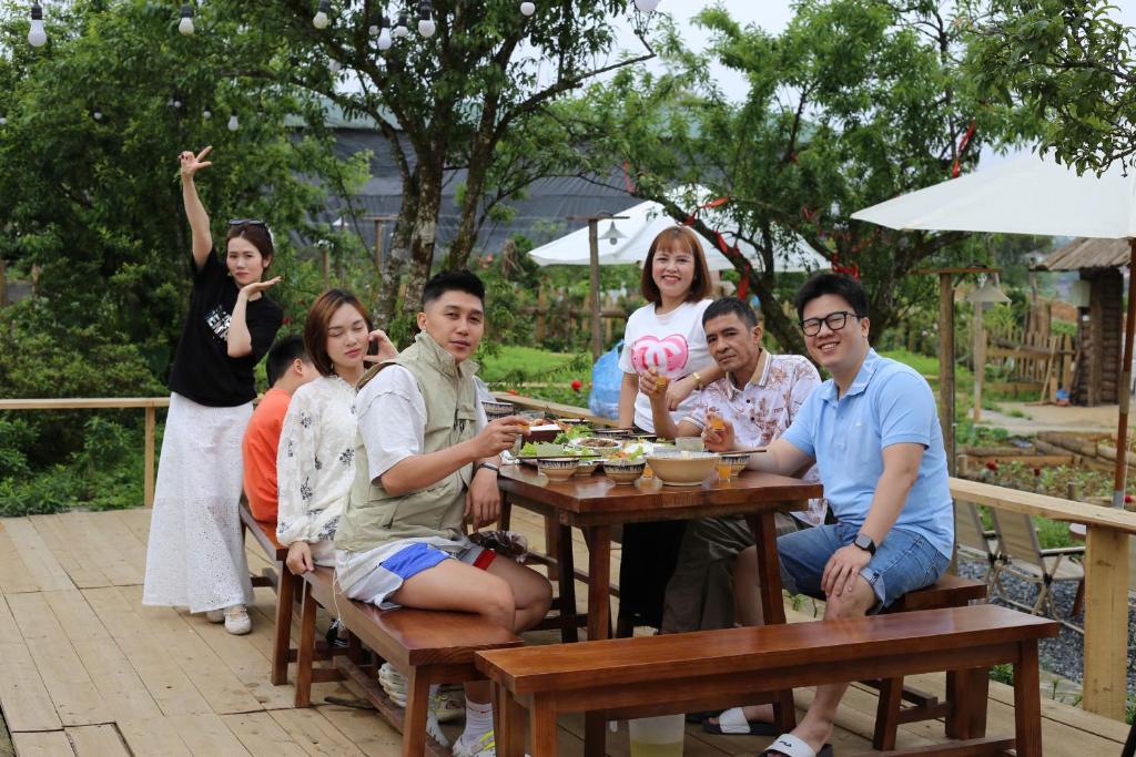 Khách lưu trú tại Lung Chung Doi Sapa - Homestay & Coffee Garden