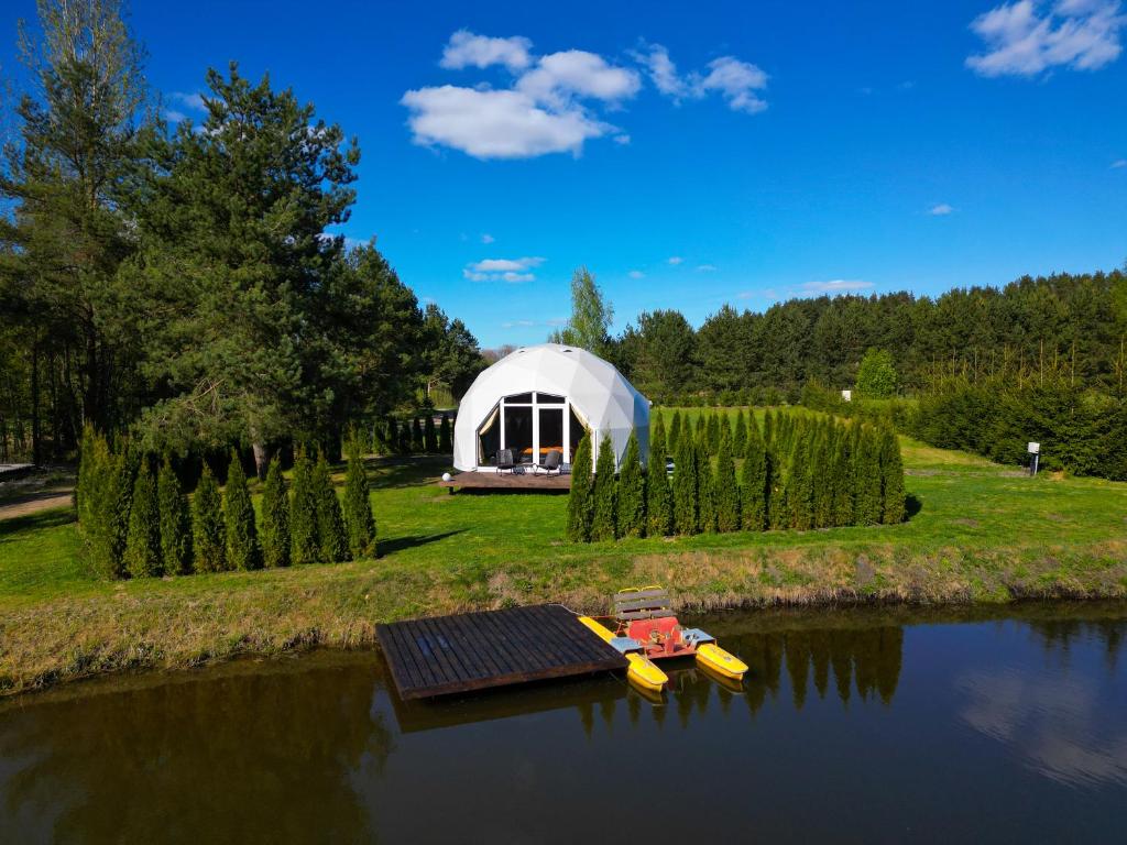 Příroda nedaleko luxury tent