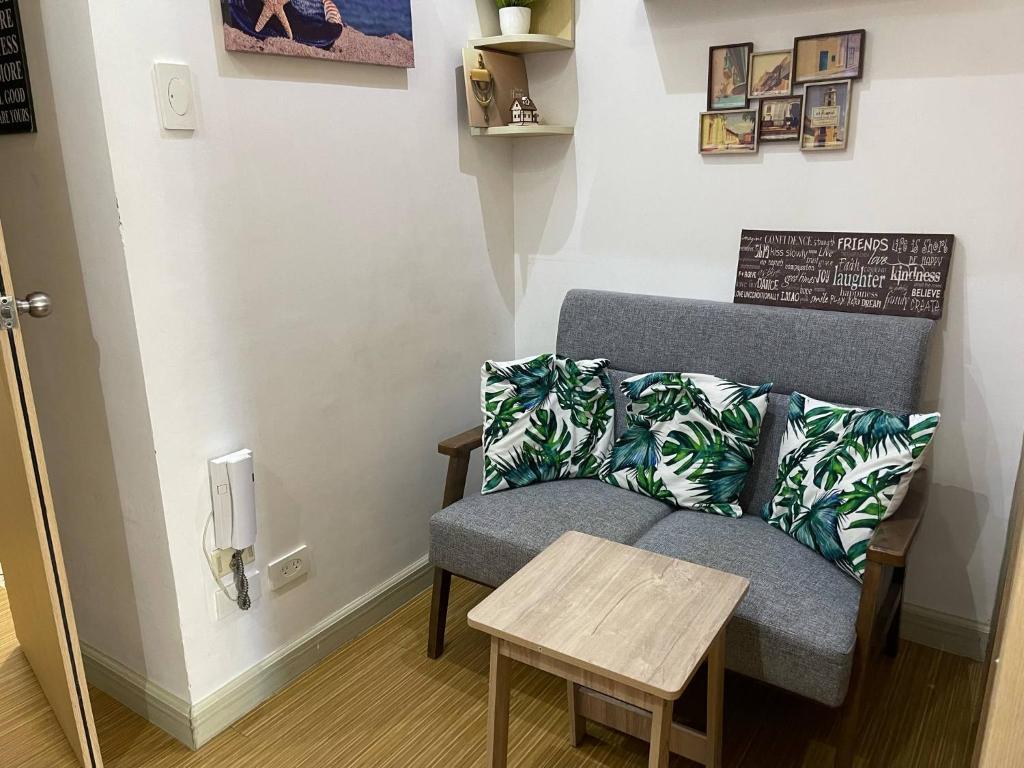 Posezení v ubytování SMDC GRACE RESIDENCIES
