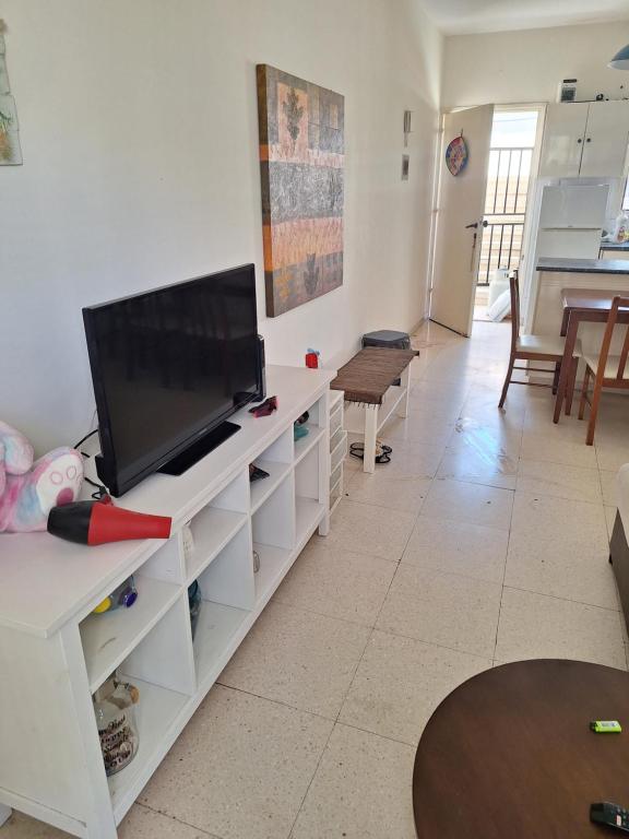 Easy 2 bedroom apartment, Makenzi beach
