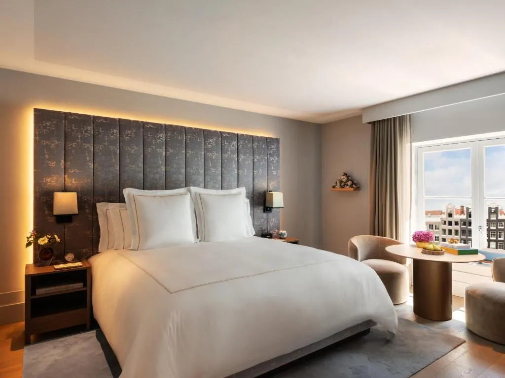 Premier Canal View room