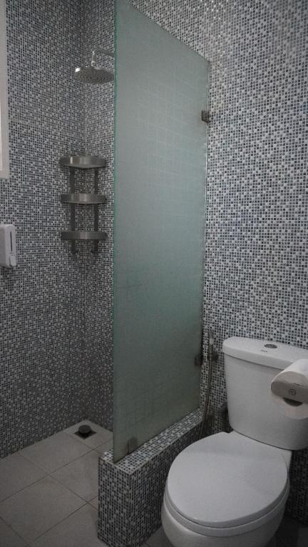Koupelna v ubytování Diyar Villas Puncak M6-11