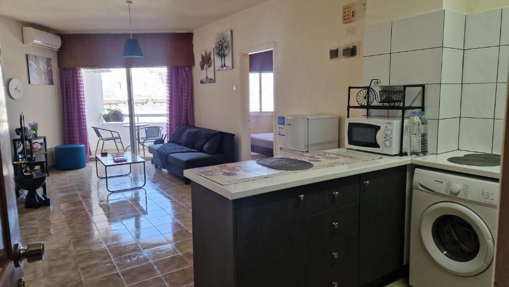 Una cocina o cocineta en Serenity by the sea