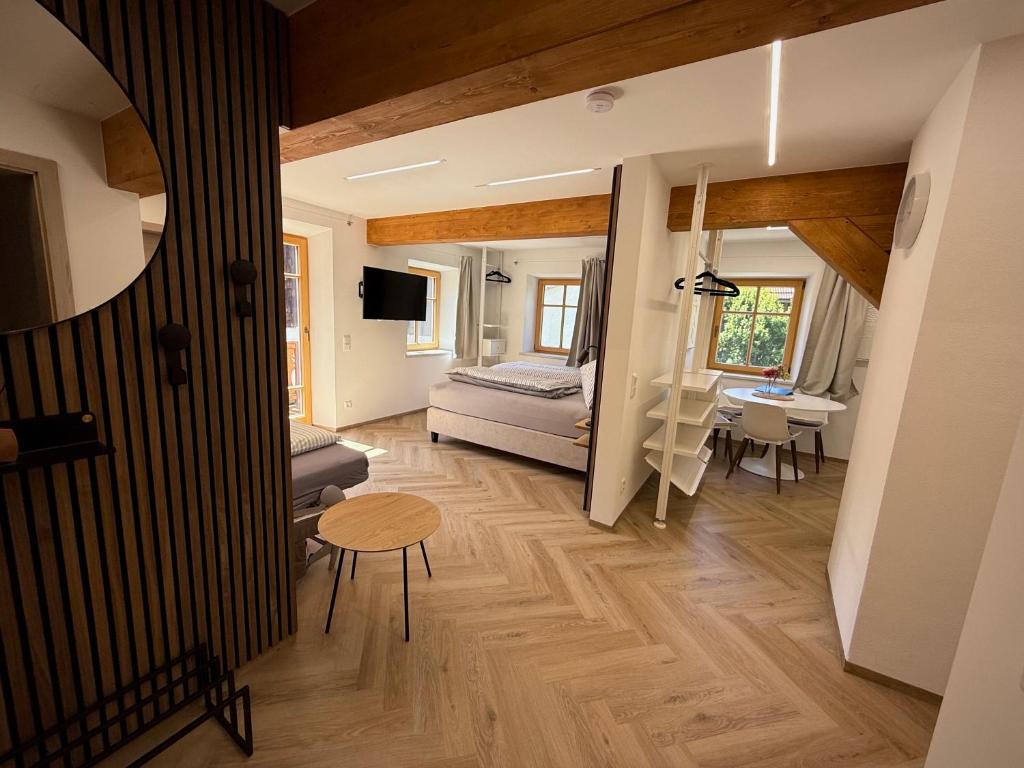 Postel nebo postele na pokoji v ubytování Attersee Apartments