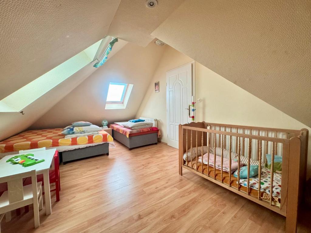 Postel nebo postele na pokoji v ubytování Apollo Inn