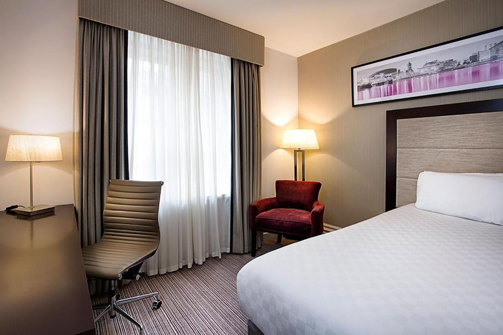 Leonardo Hotel Cardiff - Standard Single Room