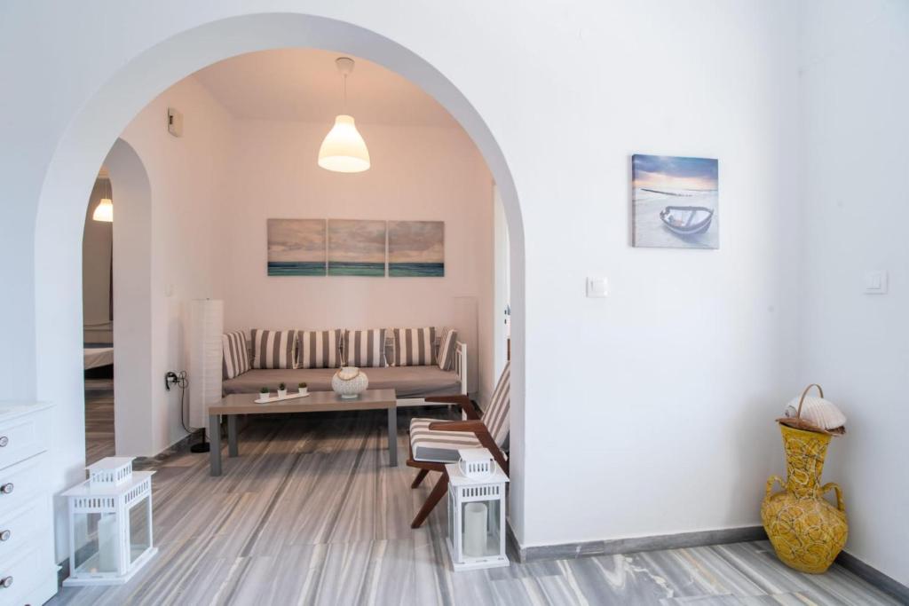 Posedenie v ubytovaní 3bedroom Cycladic home Casa Klea in Drios Paros