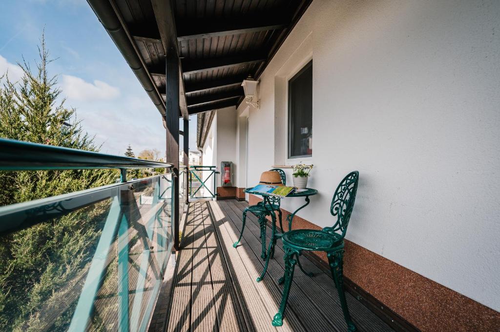 Balkón nebo terasa v ubytování Gasthaus & Pension "Zur Schaabe"