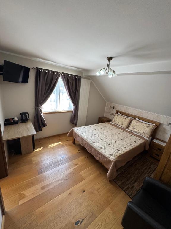 B&B Millenium House - 8