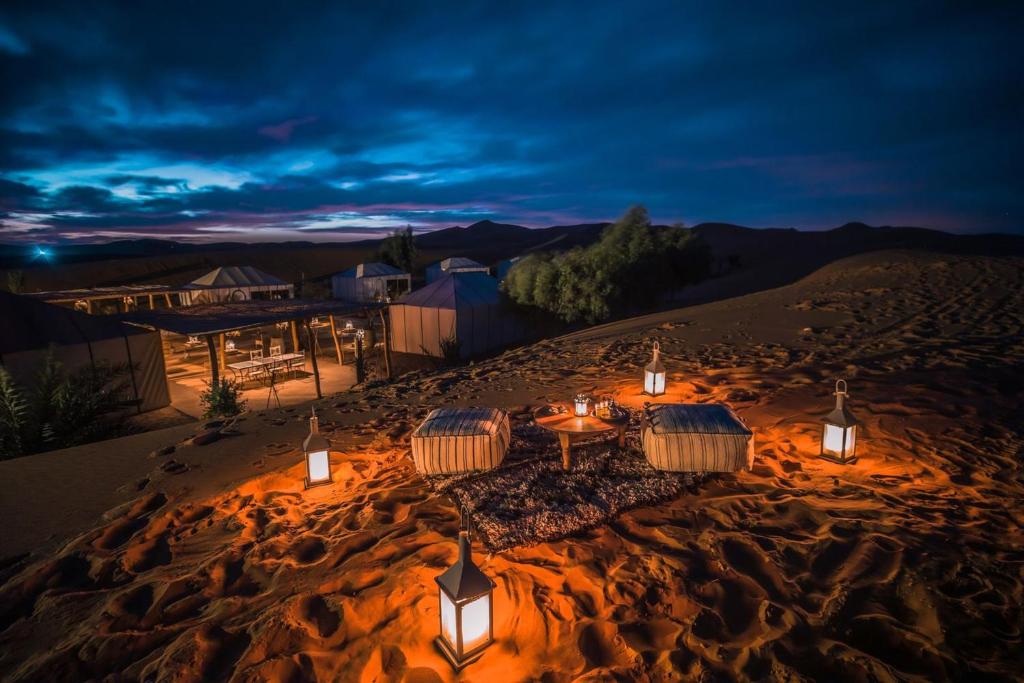 Příroda nedaleko luxury tent