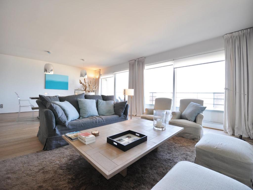 Χώρος καθιστικού στο Apartment in Duinbergen by the Seafront