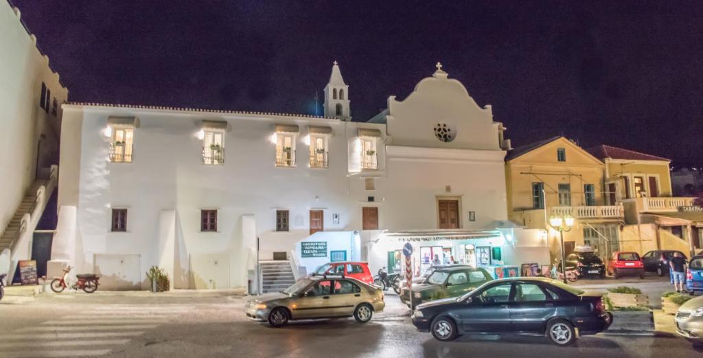 Fratelli Family Rooms - 13