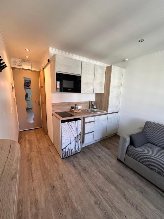 Massena Square Studio AC Old Town 5min Beach