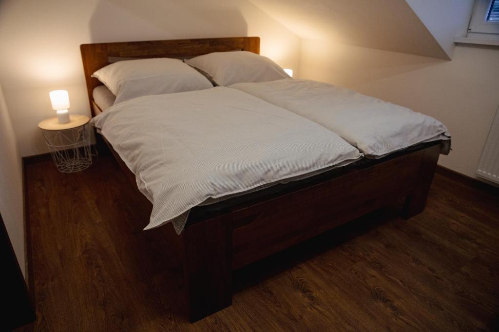 Postel nebo postele na pokoji v ubytování Privat Agapi