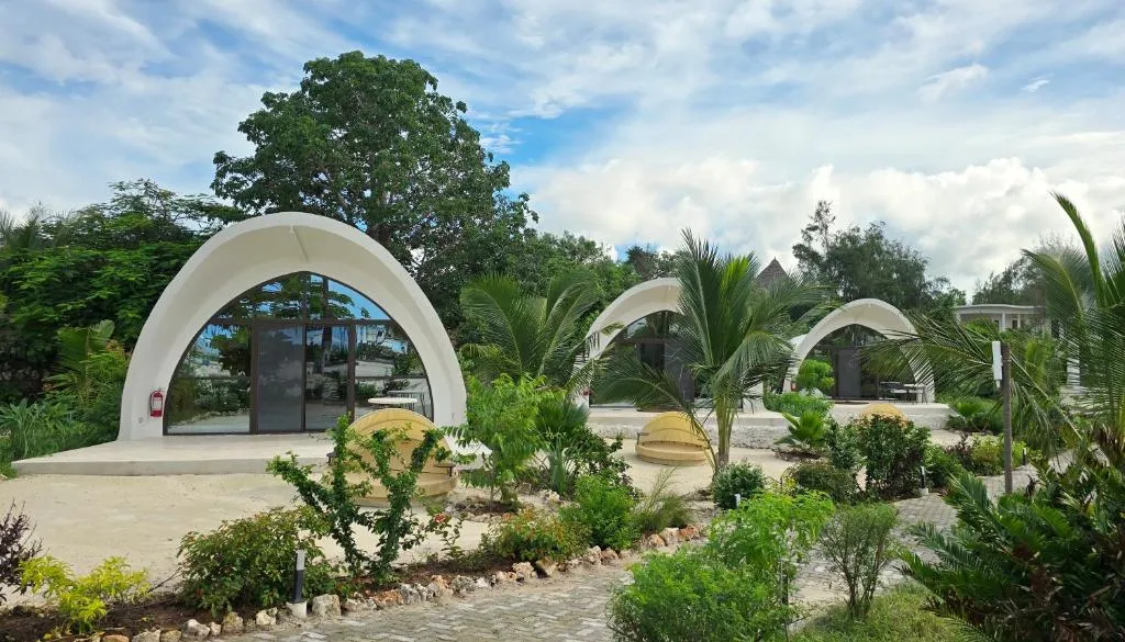 Bungalow with Garden View