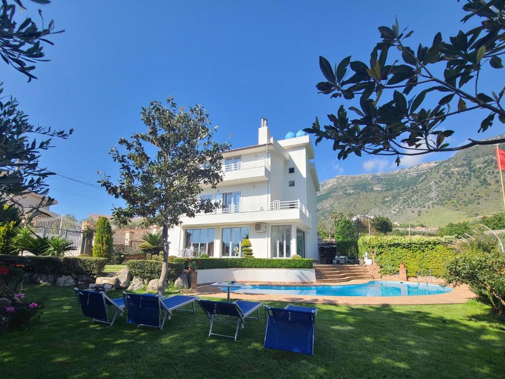 Gallery image of Vila Elida in Tragjas