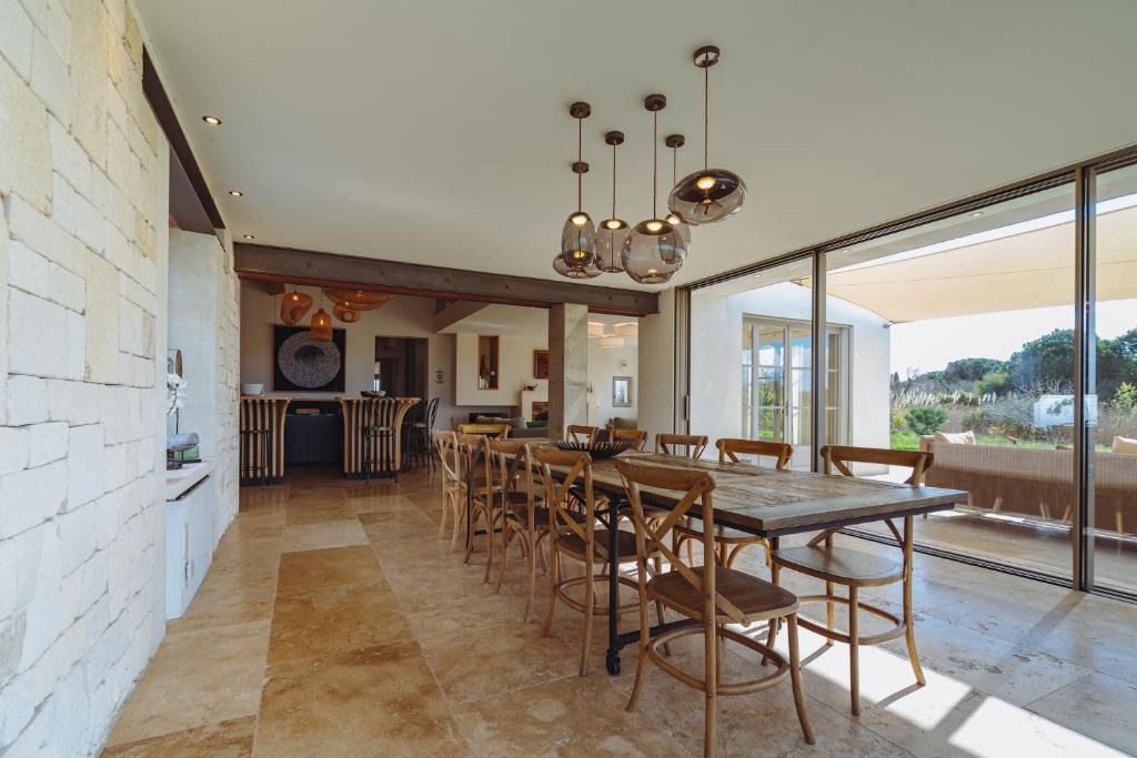 Kuchyň nebo kuchyňský kout v ubytování Mas du Couvin, maison d'hôtes en Camargue
